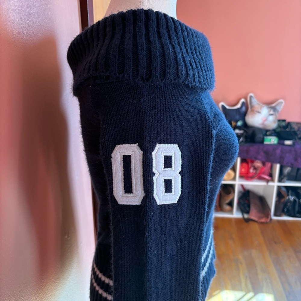 Cozy 90's Delia's Off the Shoulder Sweater - Picture 5 of 7